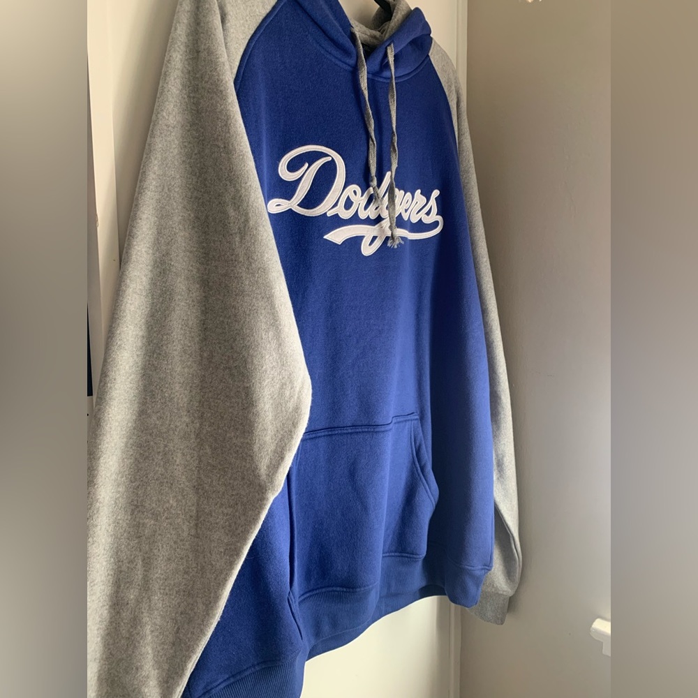 MLB Dodgers Sweater / 2X